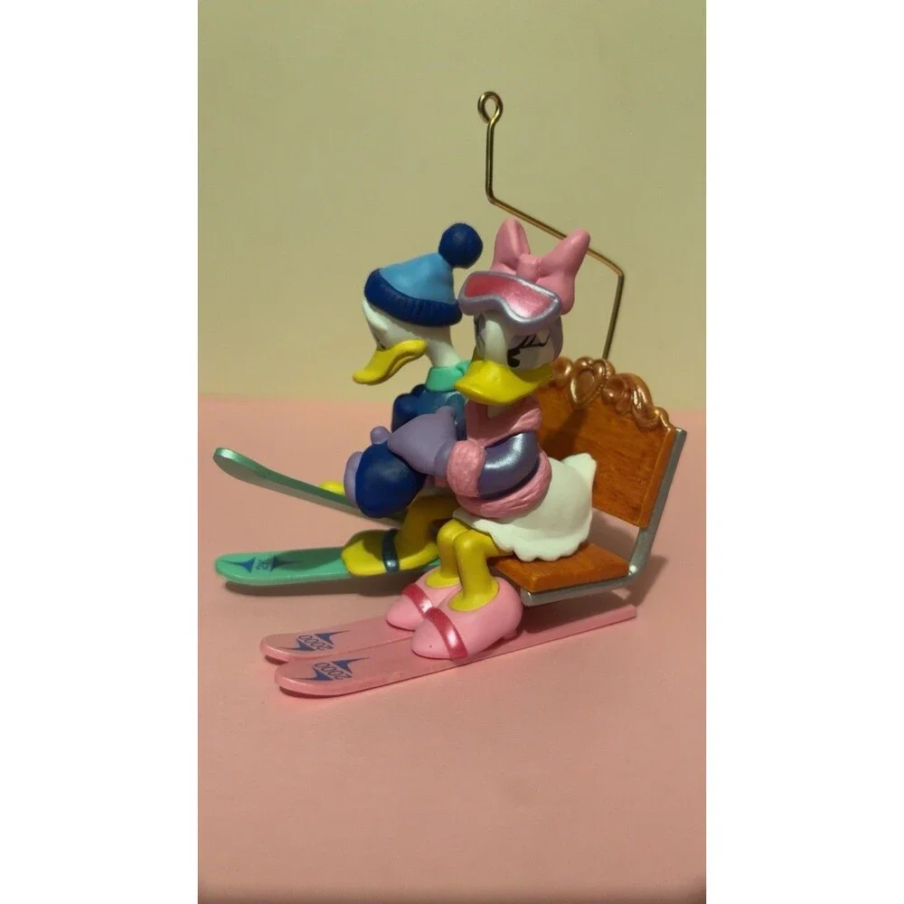 Hallmark Disney 2000 Donald & Daisy Duck Ski Lift at Lover's Lodge No Box